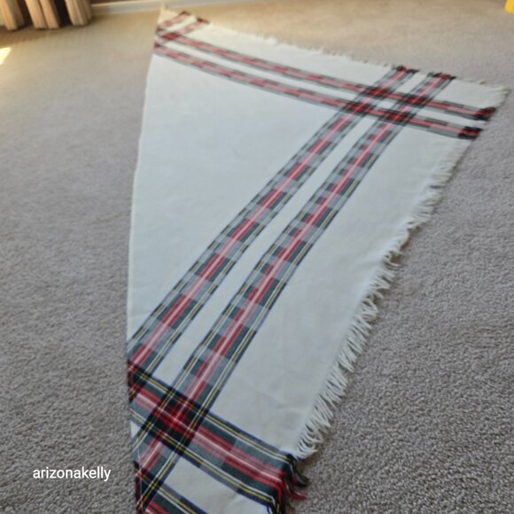 Large Woven Wool Triangle Scarf Shawl Plaid Rondina - Picture 12 of 16